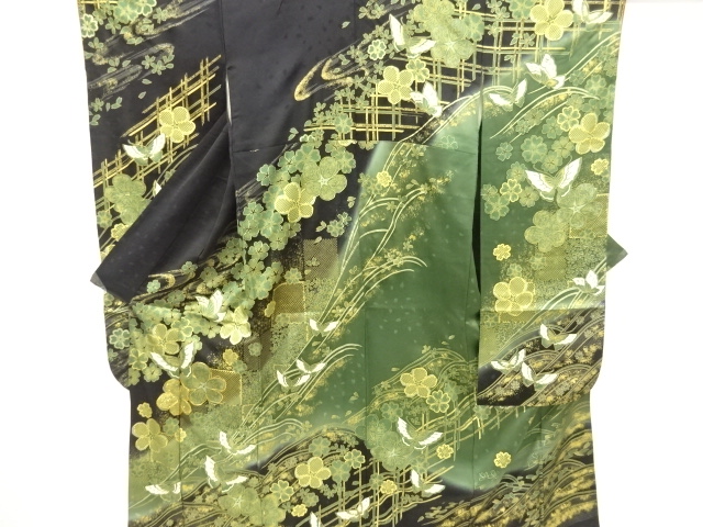 リサイクル　金彩波に桜・蝶模様刺繍振袖・袋帯セット